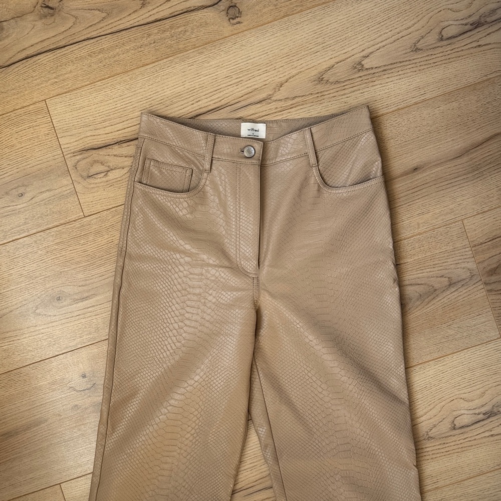 Aritzia Wilfred size 6 Melina Pants - Tan vegan leather Snakeskin Pattern Pants